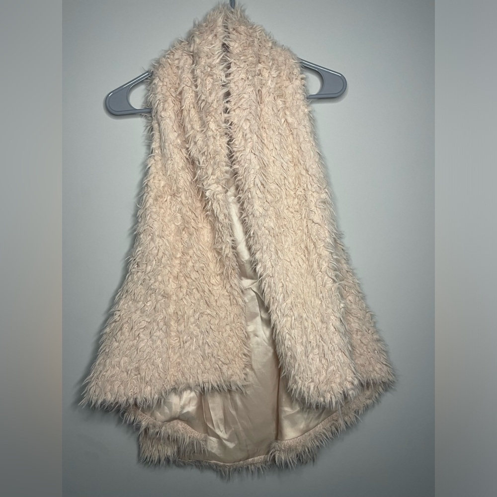 EUC - En Crème Size Faux Fur Vest - Cream - Size: S